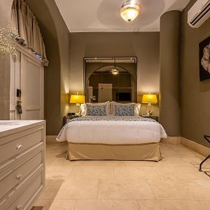 Habitación Estándar con Cama Queen